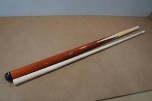 lot 47 image: Players 58 2-Piece 20oz Pool Cue