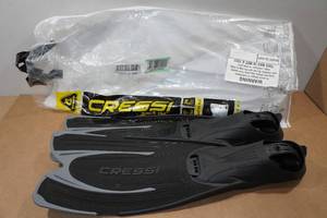 lot 115 image: Cressi Agua Adult Fins - Size 1011, 4546