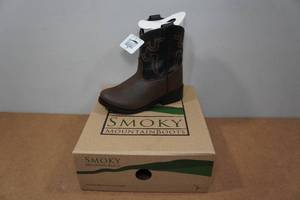 lot 166 image: Smoky Mountain Boots - Toddler Size 7