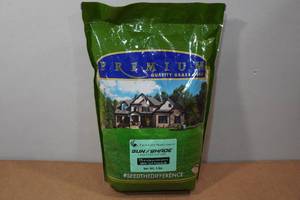 lot 222 image: 5lb Premium Quality Grass Seed - SunShade