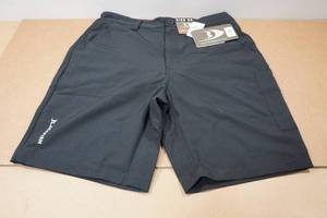 lot 230 image: Blackfish Mens Casual Shorts - Size 34