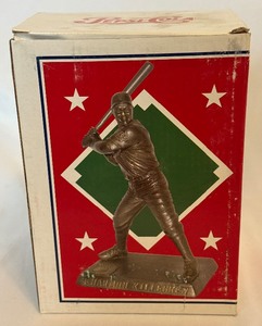 lot 135 image: Harmon Killebrew Stadium Giveaway Pepsi Statue
