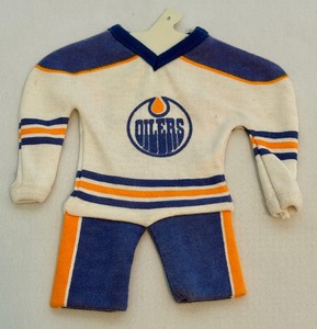 lot 23A image: RARE - Wayne Gretzky 1986 Edisport Mini Edmonton Oilers Jersey - can only find one like it for sale for $197