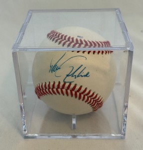 lot 106A image: Ron Gardenhire Signed Rawlings ROLB1 Baseball - Minnesota Twins