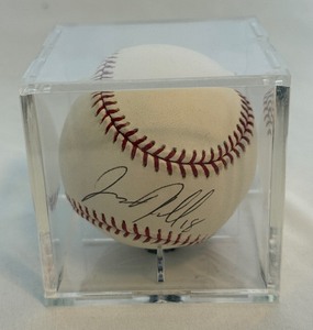 lot 110A image: Jason Kubel Signed OMLB Selig Baseball - Minnesota Twins