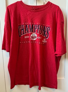 lot 199A image: Minneosta Twins T-Shirt Size XXL 2003 AL Central Division Champions
