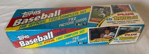 lot 207 image: 1992 Topps Baseball Set Complete Factory Sealed