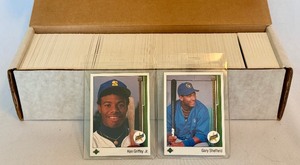 lot 6B image: 1989 Upper Deck Baseball Complete Set w Mint #1 Ken Griffey Jr. Iconic Rookie Card