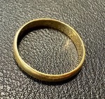 lot 10G image: 18K Gold Ring, Size 9.25