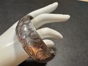 lot 16H image: Vintage Chinese Plated Silver Bracelet with Intricate Design