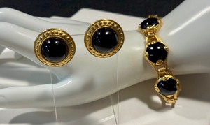 lot 32JJ image: Matching Gold-Tone Bracelet and Earrings Set with Black Accents