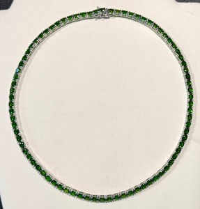 lot 10J image: 18 Sterling Silver Necklace with Vibrant Green Stones