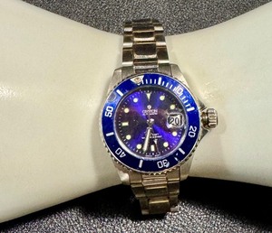 lot 14J image: Used Croton Automatic Watch with Blue Bezel