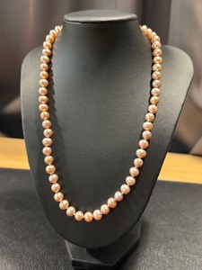 lot 17J image: 18 Long Pink Pearl Necklace with 14k Gold Clasp