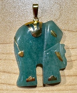 lot 28N image: Green Chalcedony Elephant Pendant with Gold Accents
