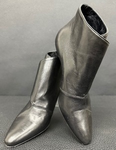 lot 8 image: Manolo Blahnik Womens Black Leather Diaz Ankle Boots - Size 36 (5 12)