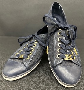 lot 16 image: Michael Kors Womens Kristy Lace Up Dark Denim and Leather Trim Fashion Sneakers - Size 6.5