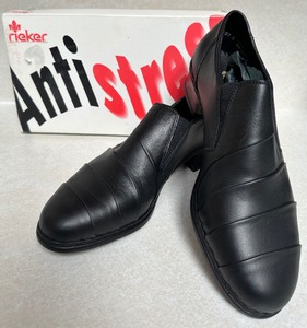 lot 98 image: Rieker Anti stress Ladies Black Leather Slip-On Shoes Size 8.5
