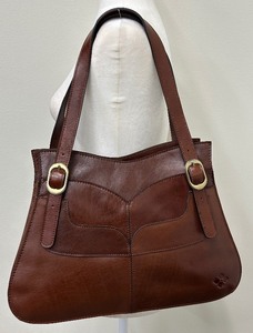 lot 108 image: Patricia Nash British Tan Leather Shoulder Bag