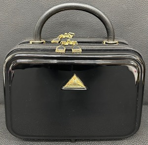 lot 103 image: Triforce Black Hard Shell Travel Case with Gold Hardware