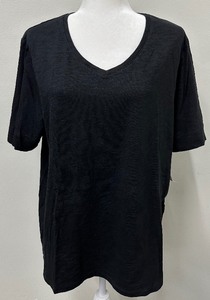 lot 114 image: Chicos Ultimate V-Neck Tee Black and Blue Set - Size 3 - NWT