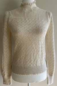 lot 86 image: DEN Baby Alpaca Silk Cream Knit Sweater, Size Small
