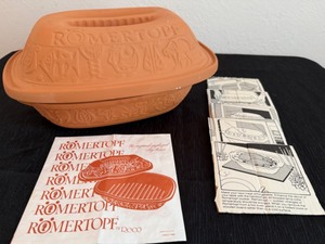 lot 42 image: Romertopf Unglazed Clay Baker With Instructions