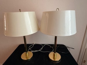 lot 50 image: Pair of Vintage Modern Matching Lamps with Plastic Shades