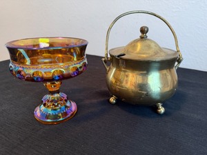 lot 48 image: Vintage Brass Smudge Pot & Classic Indiana Amber Glass Bowl