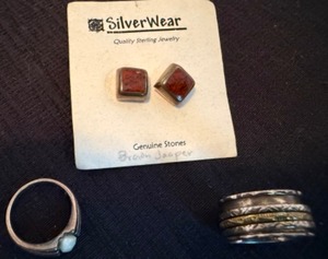 lot 18C image: Sterling Silver Rings & Earrings