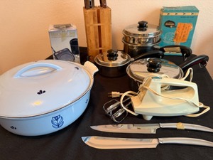 lot 41A image: Kitchen Set of Salad master Pots With Lids, Salad master Knives, Dru pot Made in Holland, Sunbeam Mixer and Coffee Cup Warmer,