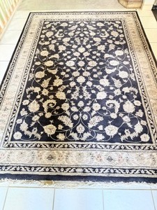 lot 9 image: Attractive Persian Renaissance Rug by Karastan