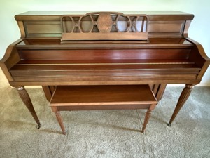 lot 46 image: Everett Piano With Bench that Plays Beautiful Music