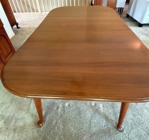 lot 20 image: Dining Room Table with Three Leaves and Protective Covers