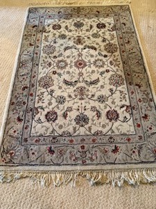 lot 8 image: Small Persian Rug Called Sultan By Couristan
