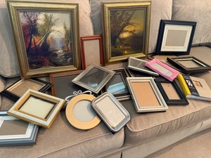 lot 65 image: Picture Frame Lot
