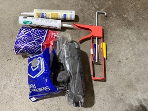 lot 72 image: Chalking Gun & Steel Wool
