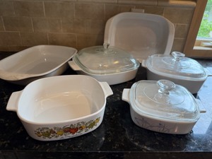 lot 16A image: Collection of Corning Casseroles in Different Sizes