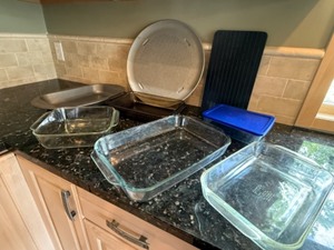 lot 52A image: Pyrex Pans in Various Sizes