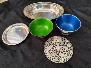 lot 18 image: Towle Silversmith & Reed Burton Bowls Along with Oneida Silversmith Tray