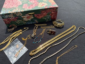 lot 31 image: Costume Gold Necklaces, Bracelets & Earrings Along with A Jewelry Case