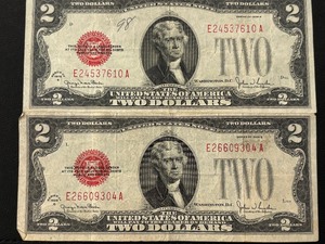 lot 56 image: 1928 G Red Seal $2 Dollar Notes