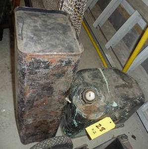 lot 28 image: Two gas tanks