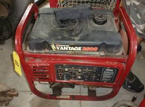 lot 36 image: Coleman Powermate Vantage 3500 generator