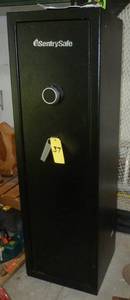 lot 37 image: Nice SentrySafe gun safe