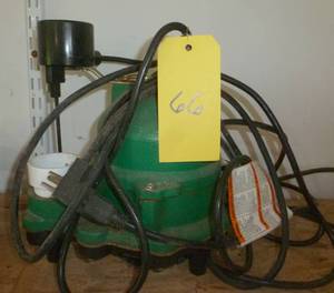 lot 66 image: MYERS submersible pump 13hp