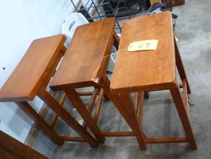 lot 81 image: THREE bar stools