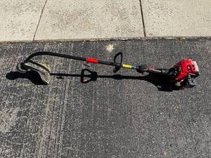 Troy-Bilt 2-Cycle TB22 Gas String Trimmer