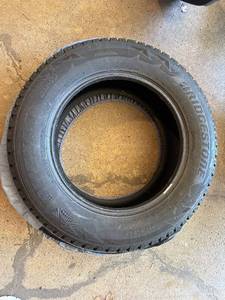 Set of 4 Bridgestone Blizzak DM-V2 Studless Winter Tires 225/65R17