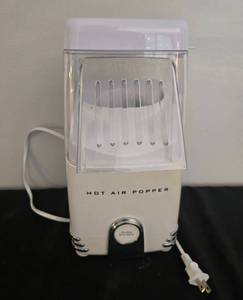 lot 82 image: Retro Electric Hot Air Popcorn Popper